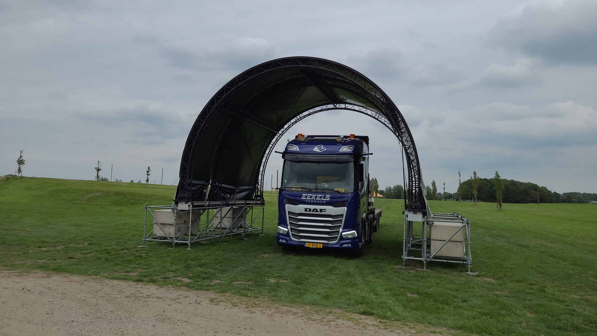 ARES42 Liquicity + DAF