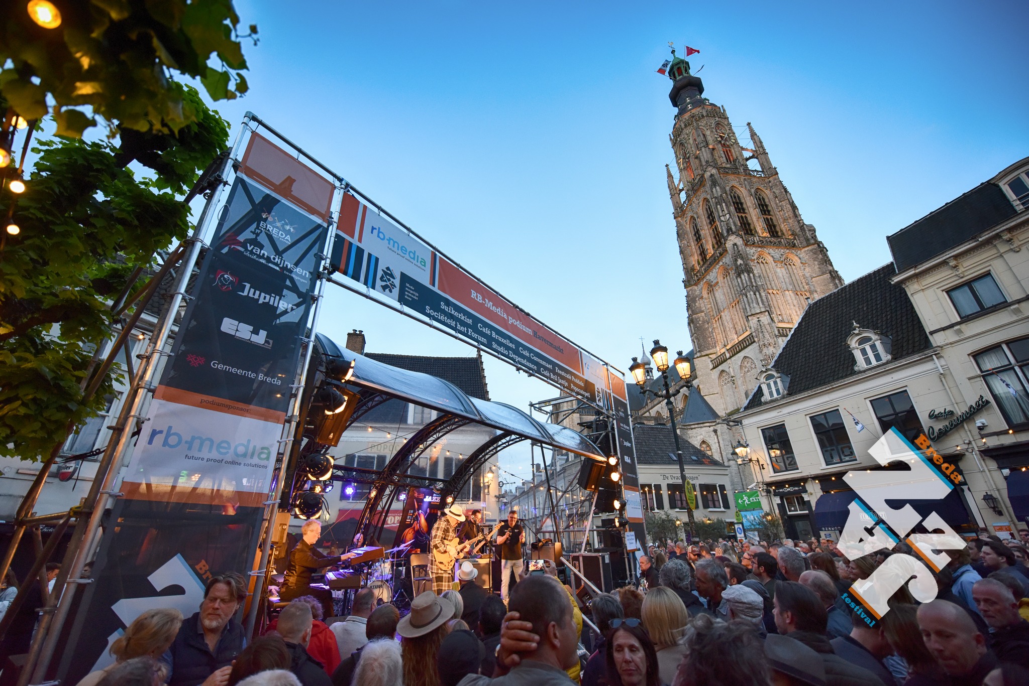 Dj kap op festival